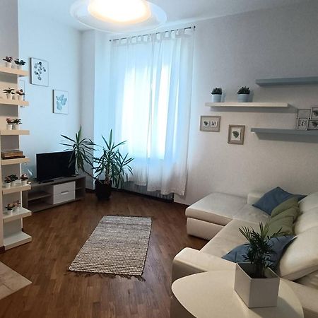 Loving My Rooms 2 - Delizioso Appartamento In Centro Гориция Экстерьер фото